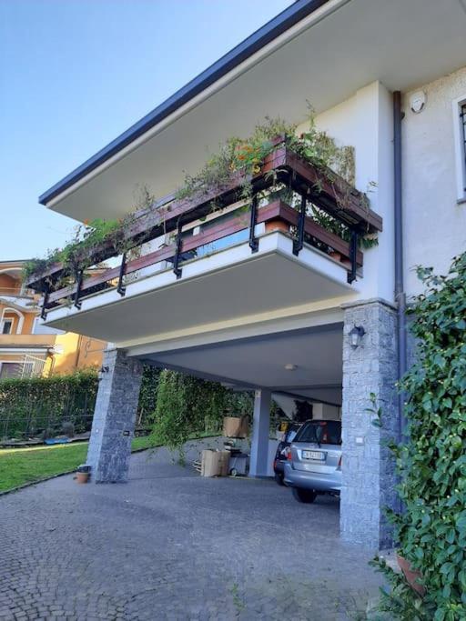 La Finestra Sul Lago - In Villa Con Vista E Posto Auto Coperto Stresa Exterior photo