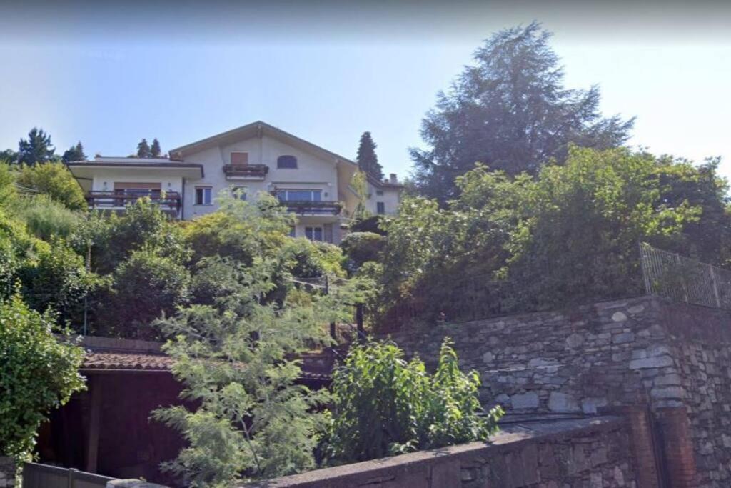 La Finestra Sul Lago - In Villa Con Vista E Posto Auto Coperto Stresa Exterior photo